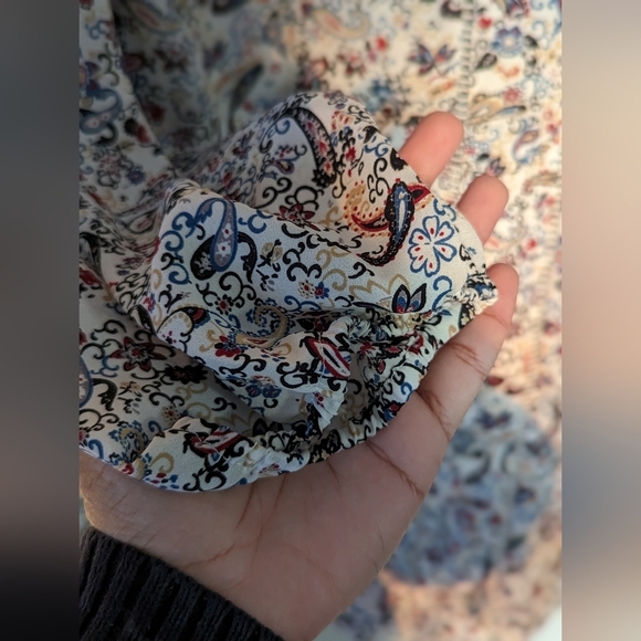 Collective Concepts Paisley Blouse - Picture 7 of 9